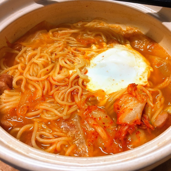 焼きそばの麺で！シメのキムチラーメン